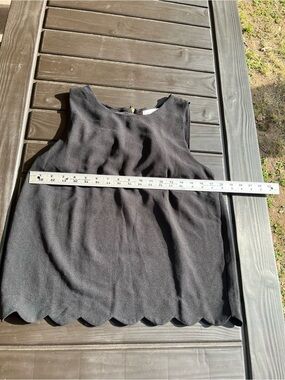 Monteau Black Scalloped  Sleeveless Top size large